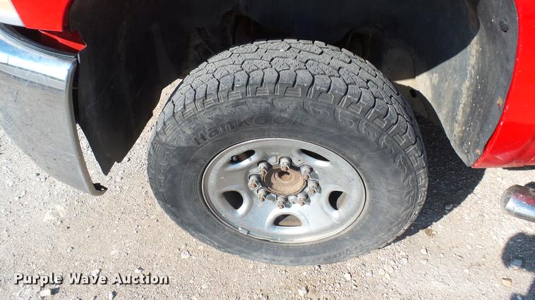 image for item DA0443 2007 Chevrolet Silverado 2500HD Crew Cab pickup truck