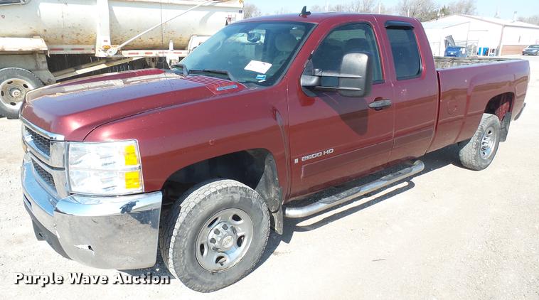 image for item DA0444 2008 Chevrolet Silverado 2500HD Ext. Cab pickup truck