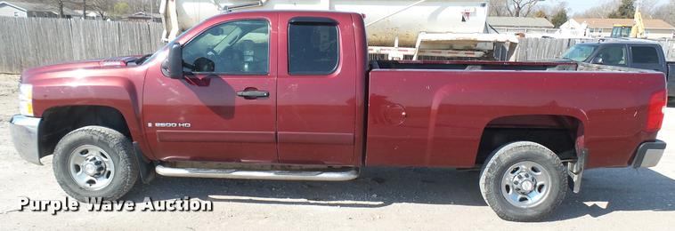 image for item DA0444 2008 Chevrolet Silverado 2500HD Ext. Cab pickup truck