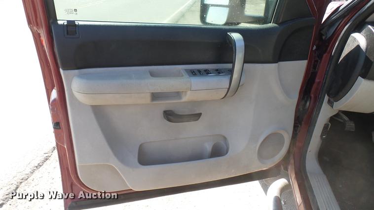 image for item DA0444 2008 Chevrolet Silverado 2500HD Ext. Cab pickup truck