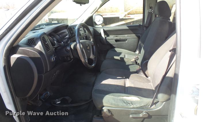 image for item DA0446 2012 Chevrolet Silverado 2500HD Crew Cab pickup truck