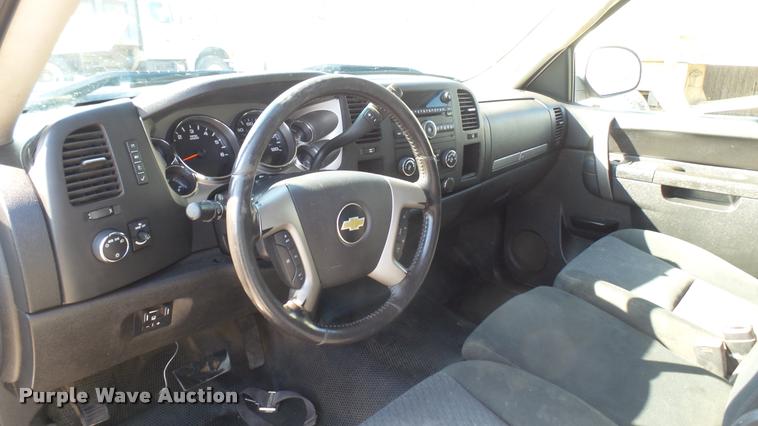 image for item DA0446 2012 Chevrolet Silverado 2500HD Crew Cab pickup truck