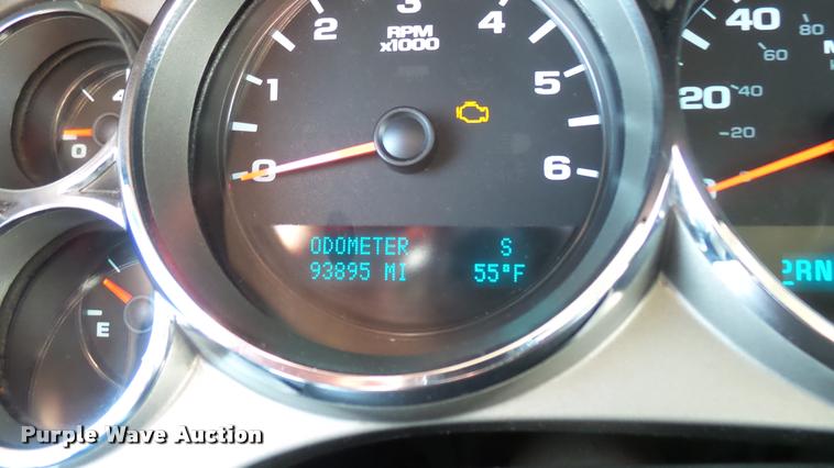 image for item DA0446 2012 Chevrolet Silverado 2500HD Crew Cab pickup truck