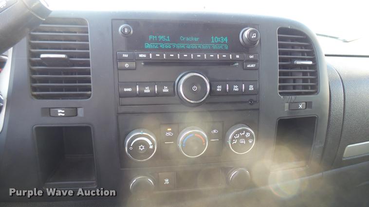 image for item DA0446 2012 Chevrolet Silverado 2500HD Crew Cab pickup truck