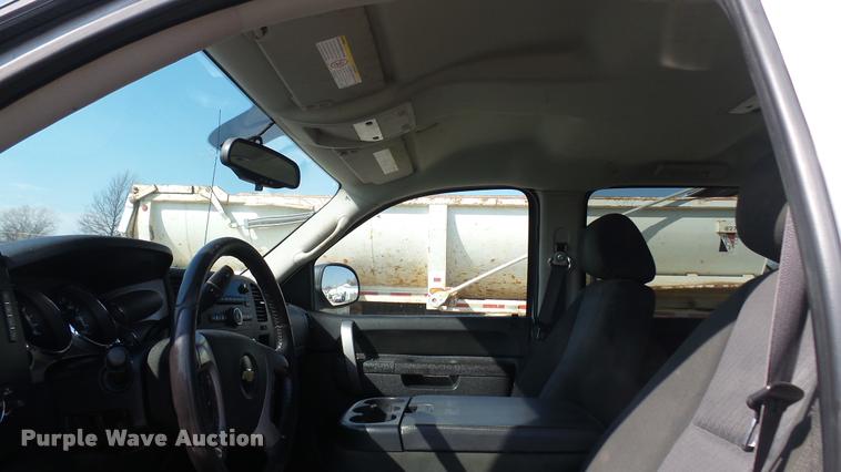 image for item DA0446 2012 Chevrolet Silverado 2500HD Crew Cab pickup truck