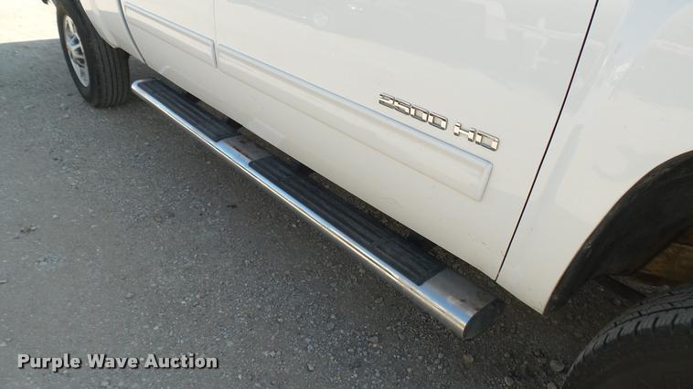 image for item DA0446 2012 Chevrolet Silverado 2500HD Crew Cab pickup truck