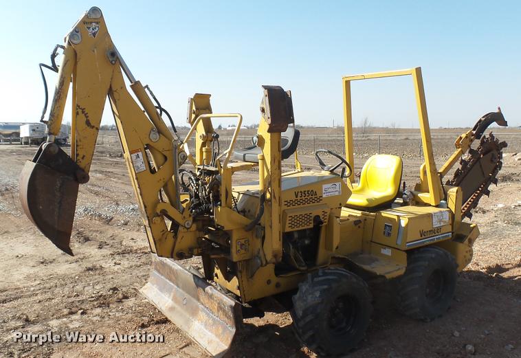 image for item DA0448 2001 Vermeer V3550A trencher
