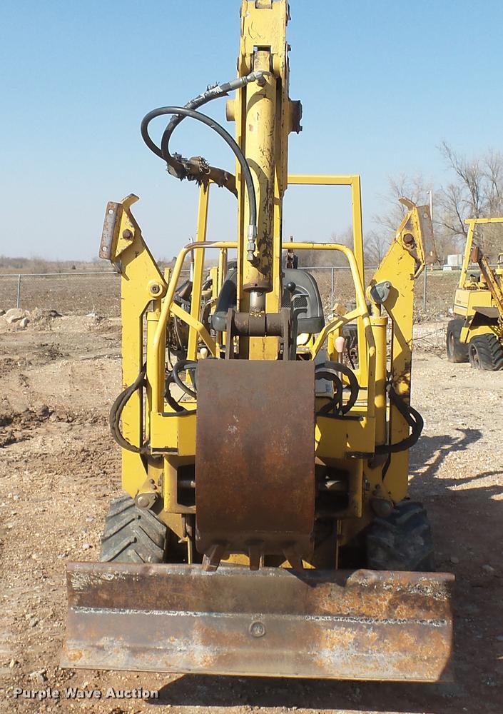 image for item DA0448 2001 Vermeer V3550A trencher