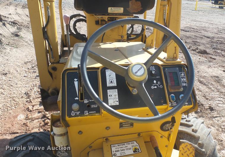 image for item DA0448 2001 Vermeer V3550A trencher