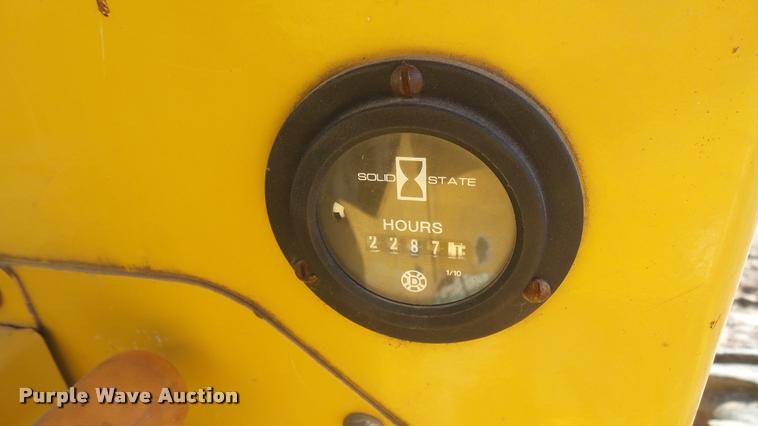 image for item DA0448 2001 Vermeer V3550A trencher