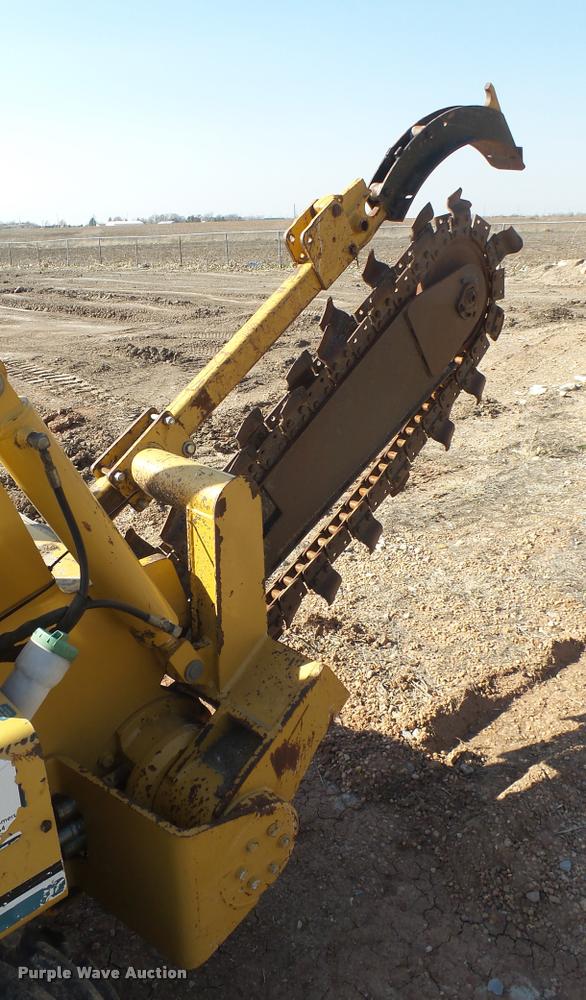 image for item DA0448 2001 Vermeer V3550A trencher