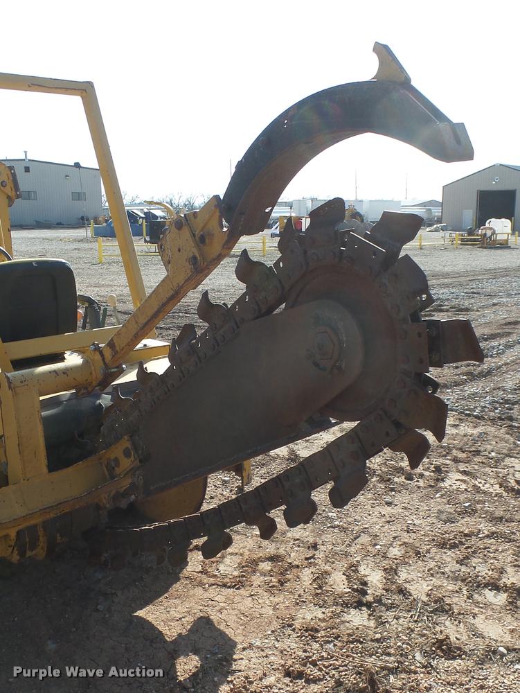image for item DA0448 2001 Vermeer V3550A trencher