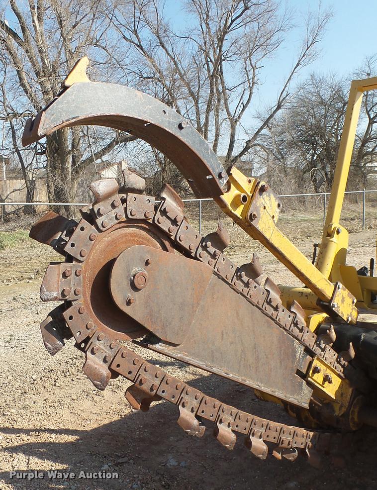 image for item DA0448 2001 Vermeer V3550A trencher