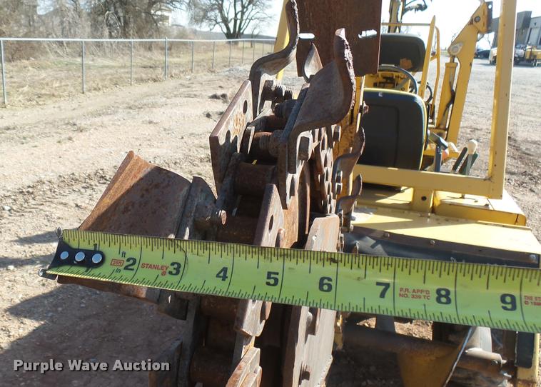 image for item DA0448 2001 Vermeer V3550A trencher