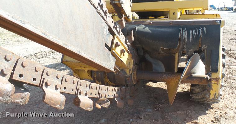 image for item DA0448 2001 Vermeer V3550A trencher