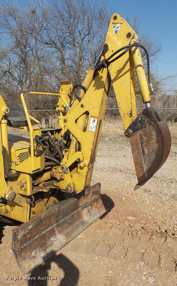 image for item DA0448 2001 Vermeer V3550A trencher