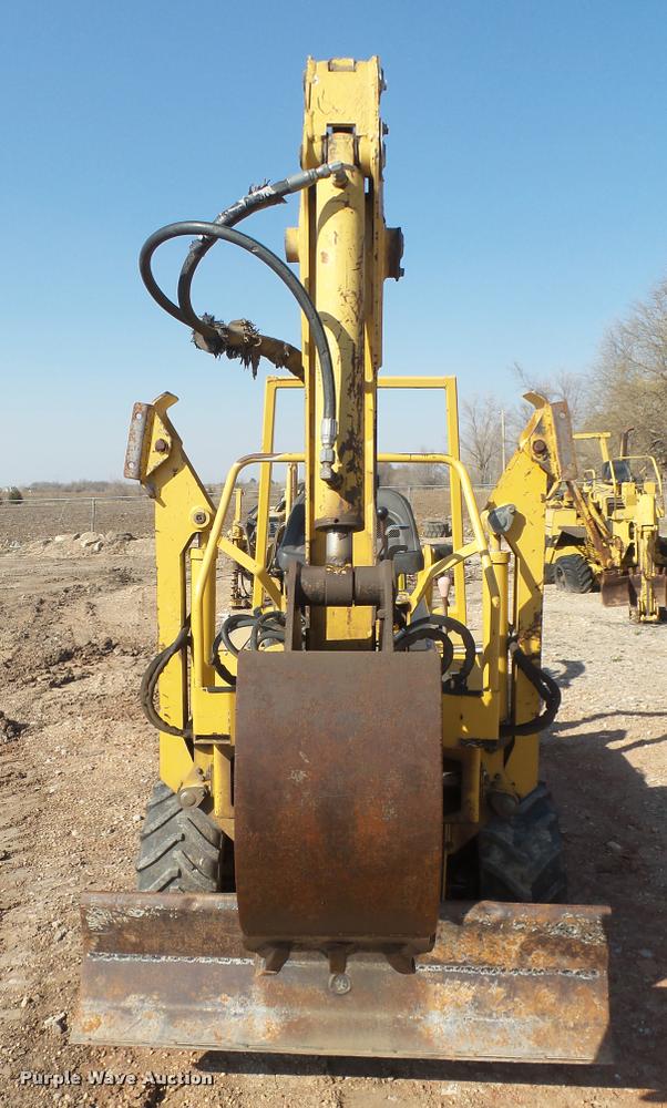 image for item DA0448 2001 Vermeer V3550A trencher