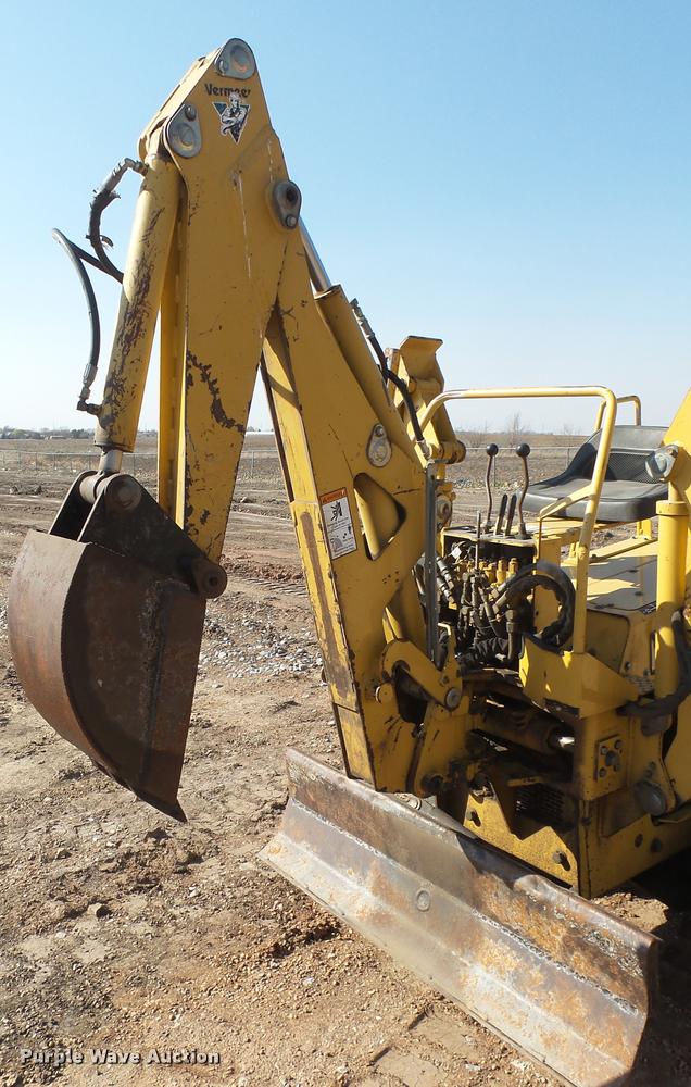 image for item DA0448 2001 Vermeer V3550A trencher