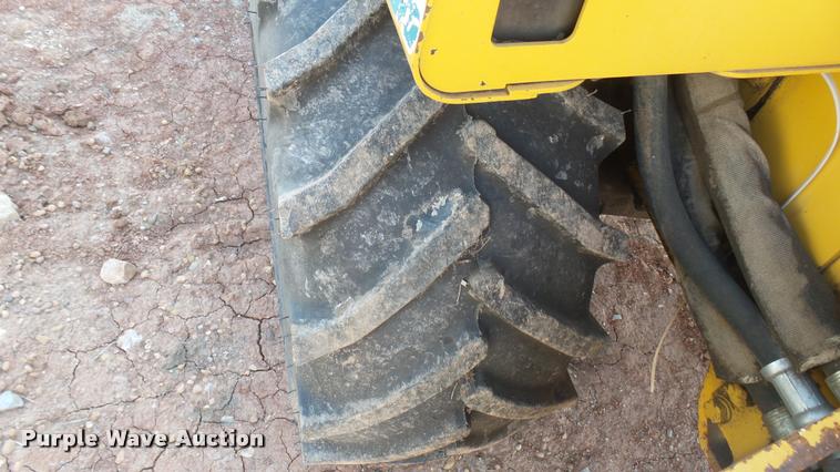 image for item DA0448 2001 Vermeer V3550A trencher