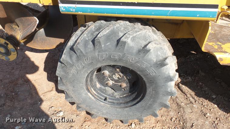 image for item DA0448 2001 Vermeer V3550A trencher