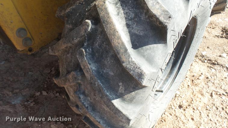 image for item DA0448 2001 Vermeer V3550A trencher