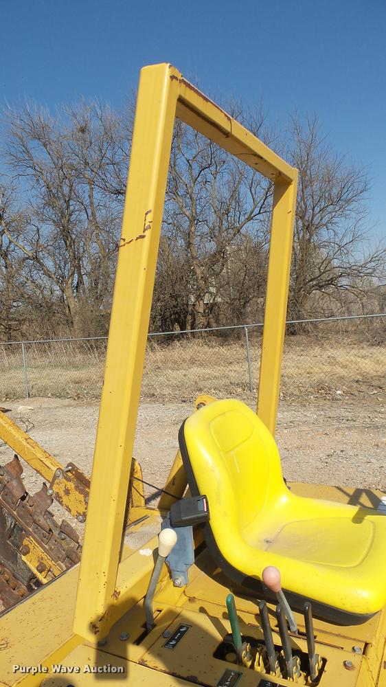 image for item DA0448 2001 Vermeer V3550A trencher