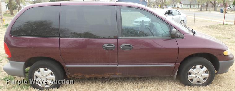 image for item DA0454 1999 Plymouth Voyager van