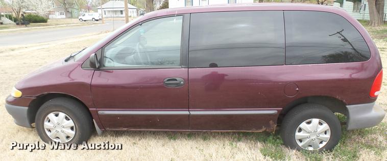 image for item DA0454 1999 Plymouth Voyager van