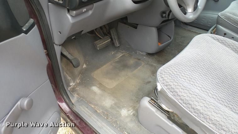 image for item DA0454 1999 Plymouth Voyager van