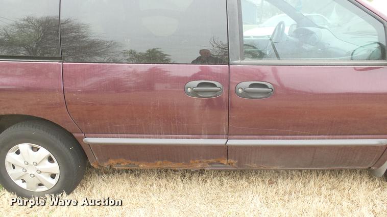 image for item DA0454 1999 Plymouth Voyager van