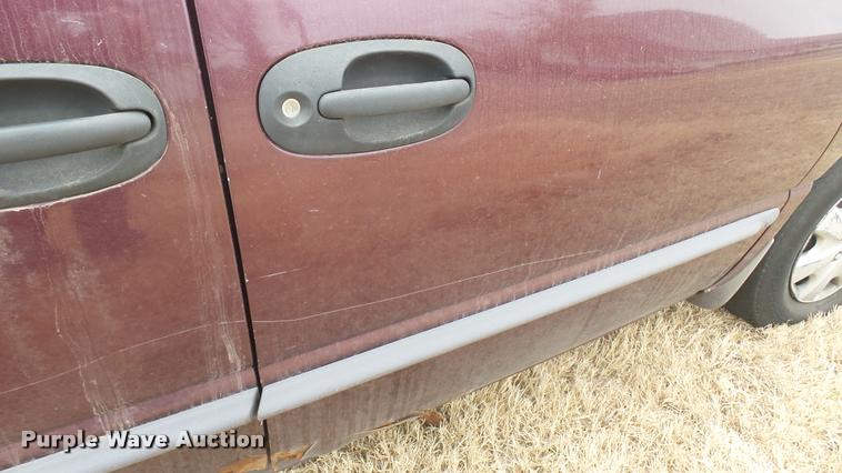 image for item DA0454 1999 Plymouth Voyager van