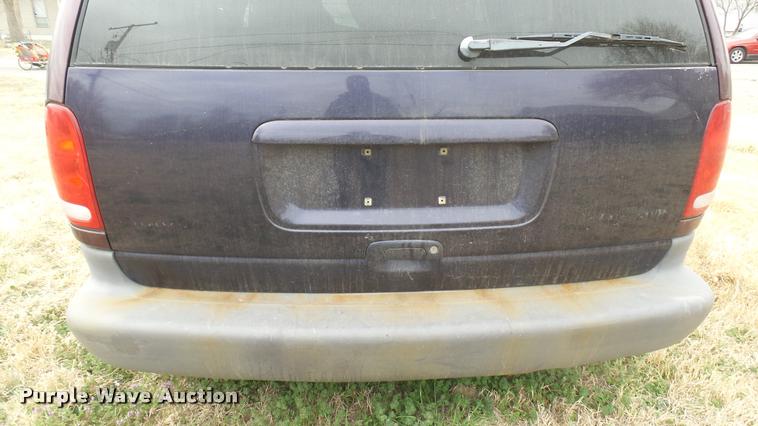 image for item DA0454 1999 Plymouth Voyager van