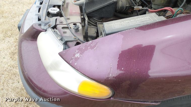 image for item DA0454 1999 Plymouth Voyager van