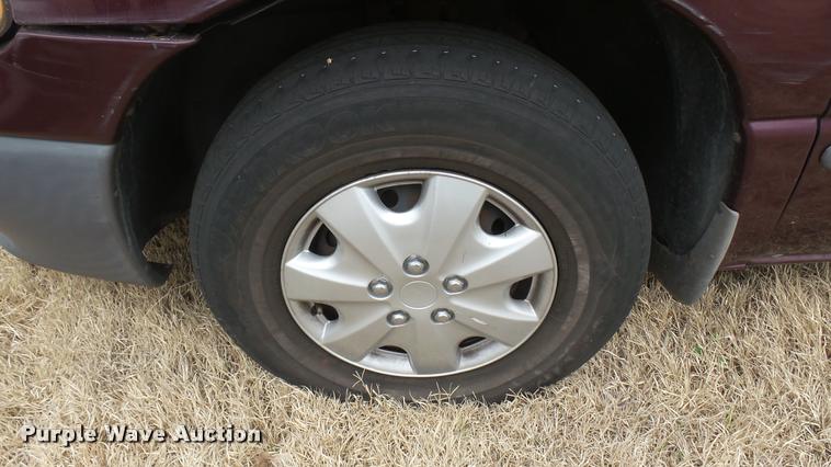 image for item DA0454 1999 Plymouth Voyager van