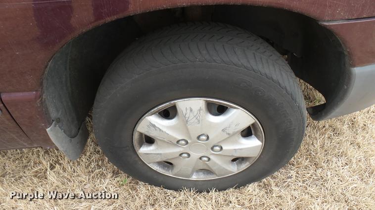 image for item DA0454 1999 Plymouth Voyager van