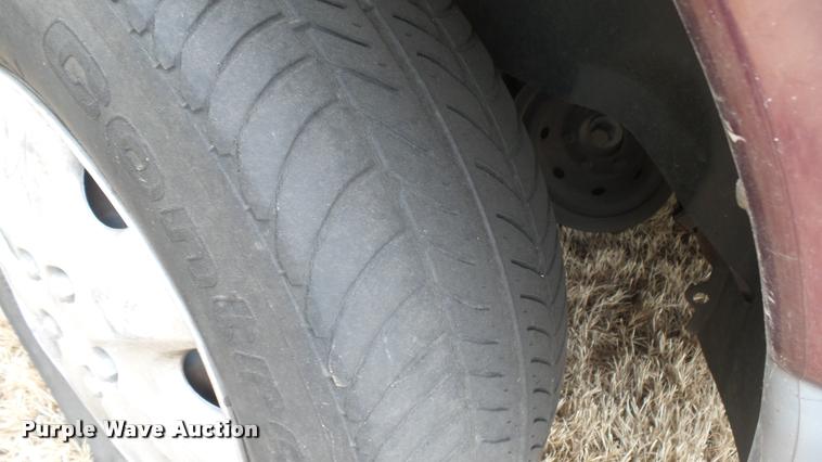 image for item DA0454 1999 Plymouth Voyager van