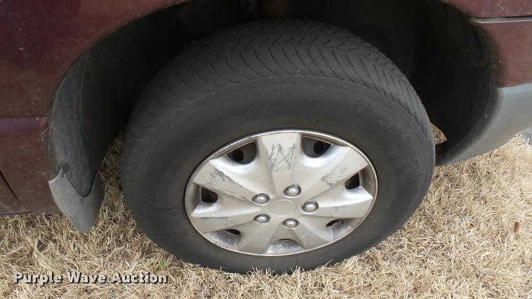 image for item DA0454 1999 Plymouth Voyager van
