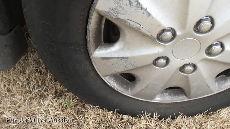 image for item DA0454 1999 Plymouth Voyager van