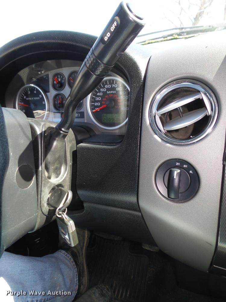 image for item DA0586 2006 Ford F150 FX4 SuperCrew pickup truck