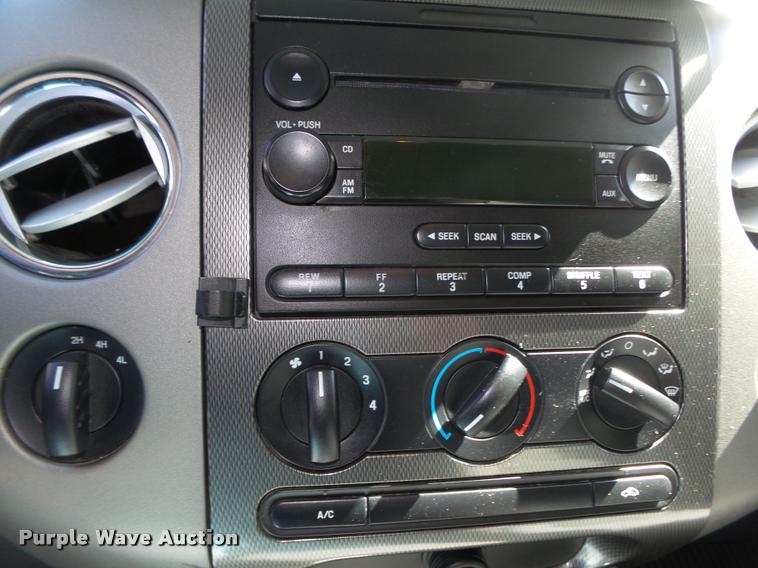 image for item DA0586 2006 Ford F150 FX4 SuperCrew pickup truck