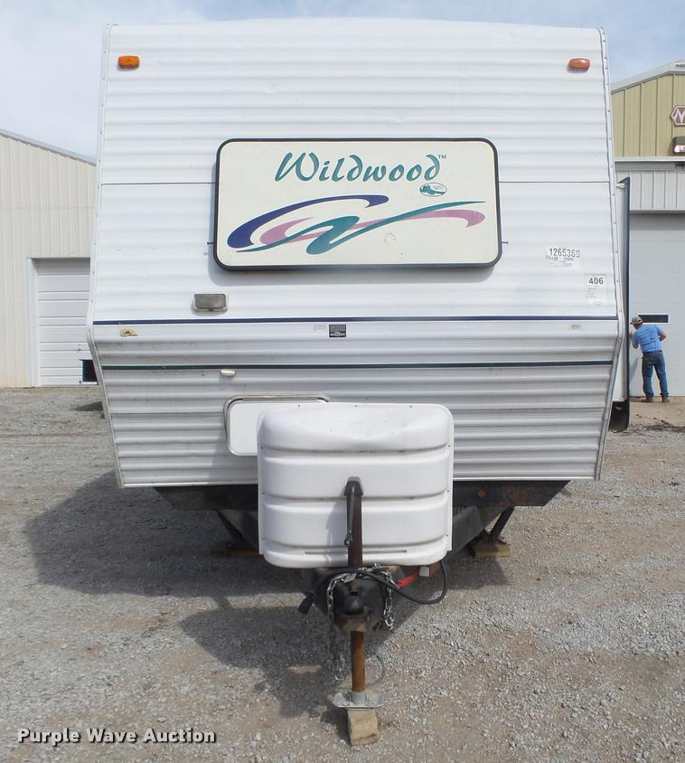 image for item DA0605 2001 Wildwood WDT30BHSS camper