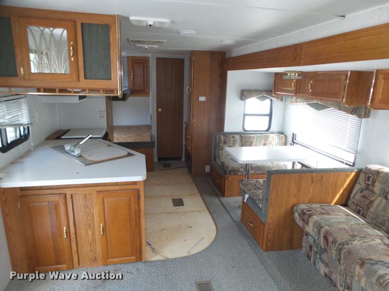image for item DA0605 2001 Wildwood WDT30BHSS camper