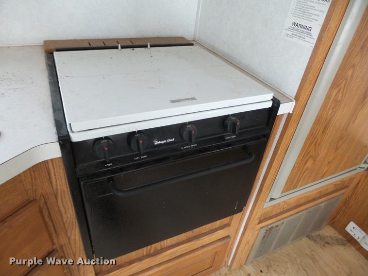 image for item DA0605 2001 Wildwood WDT30BHSS camper