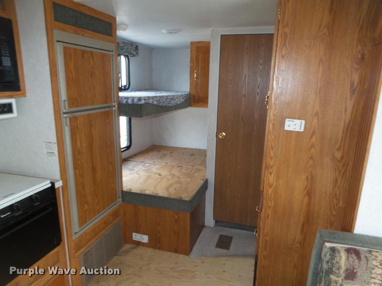 image for item DA0605 2001 Wildwood WDT30BHSS camper