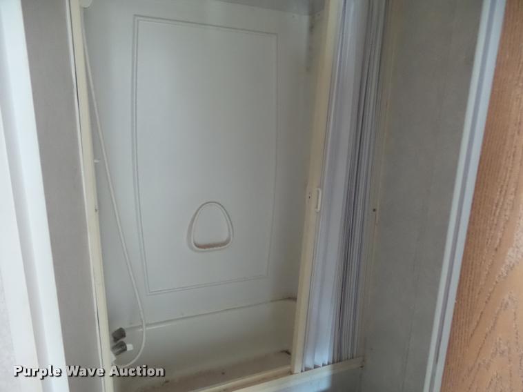 image for item DA0605 2001 Wildwood WDT30BHSS camper