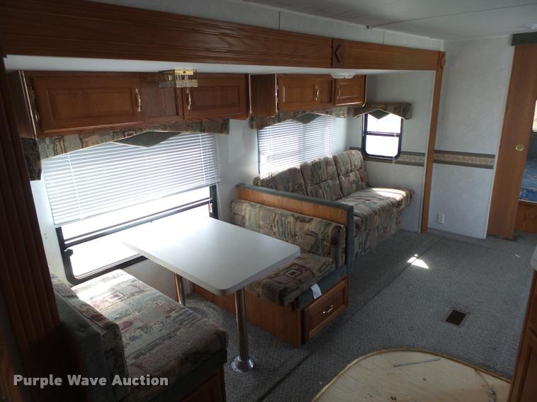 image for item DA0605 2001 Wildwood WDT30BHSS camper