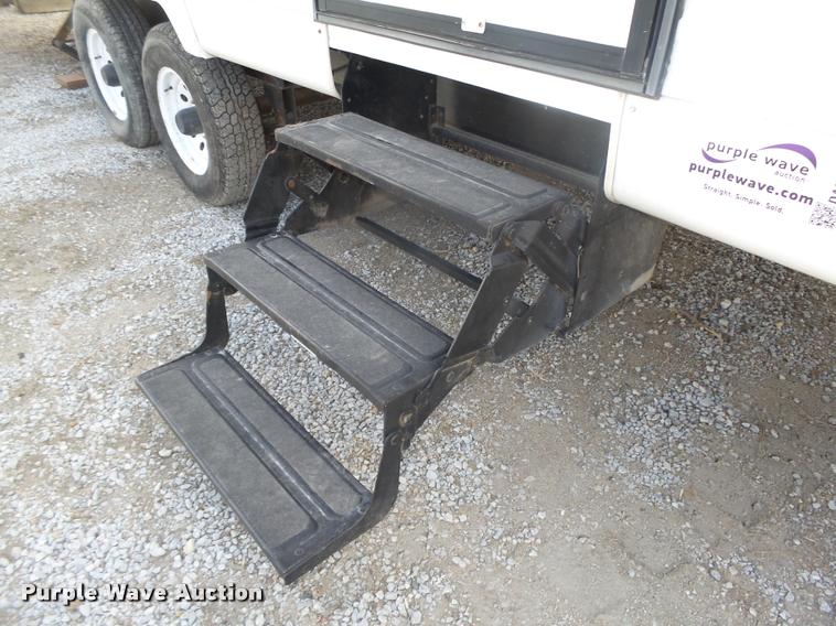 image for item DA0605 2001 Wildwood WDT30BHSS camper