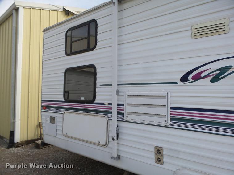 image for item DA0605 2001 Wildwood WDT30BHSS camper