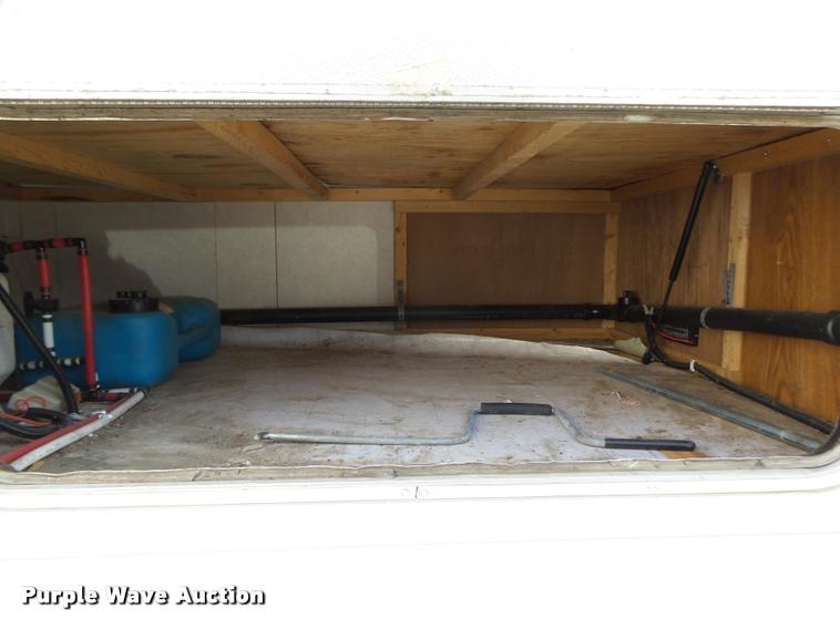 image for item DA0605 2001 Wildwood WDT30BHSS camper