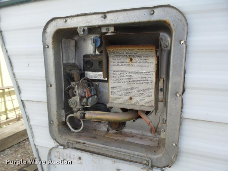 image for item DA0605 2001 Wildwood WDT30BHSS camper